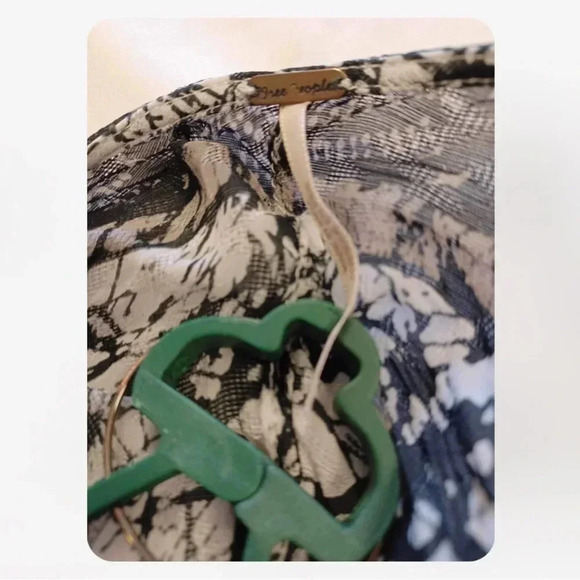 Free People Print Sheer Chiffon Cold Shoulder MIDI Dress Size Small - Picture 9 of 10